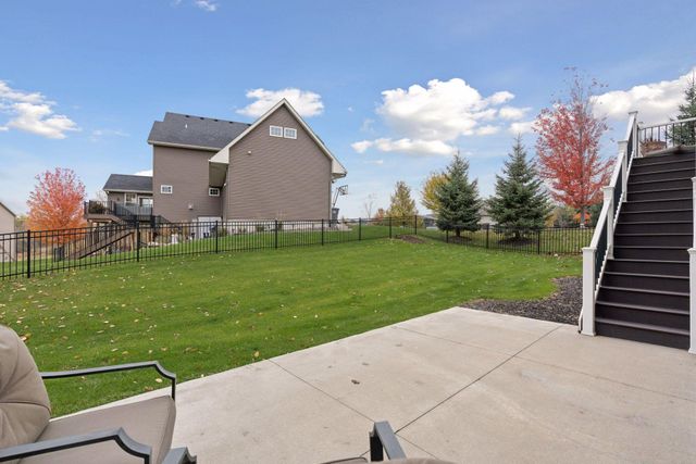 2559 Woods Drive, Victoria, MN 55386