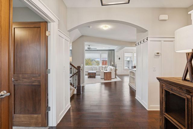 2559 Woods Drive, Victoria, MN 55386