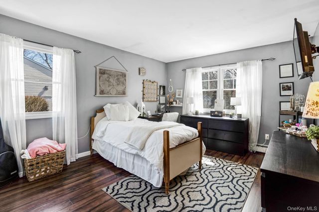 139 Ridgewood Avenue, Farmingville, NY 11738