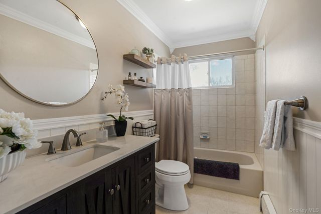 139 Ridgewood Avenue, Farmingville, NY 11738