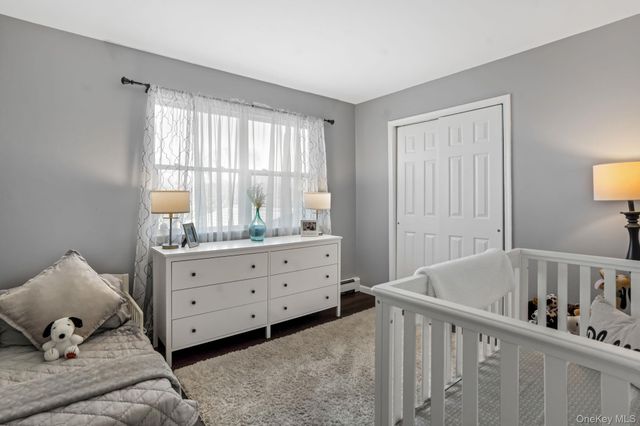 139 Ridgewood Avenue, Farmingville, NY 11738