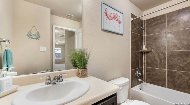 8940 Hickman Park, San Antonio, TX 78254