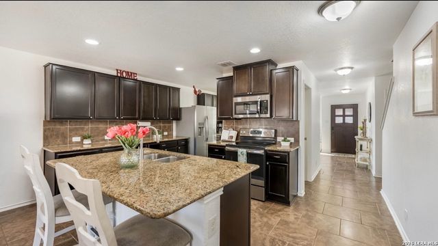 8940 Hickman Park, San Antonio, TX 78254