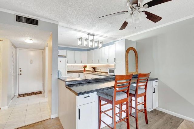 1516 S Lakeside Drive 307, Lake Worth Beach, FL 33460