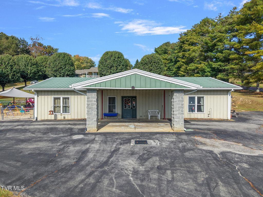 208 Majestic Circle, Greeneville, TN 37743