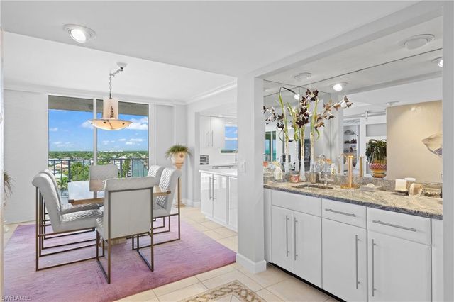 10691 Gulf Shore DR 1102, Naples, FL 34108