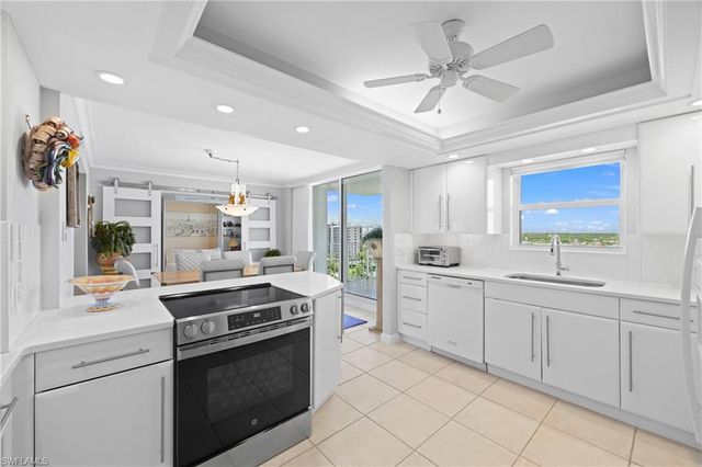10691 Gulf Shore DR 1102, Naples, FL 34108