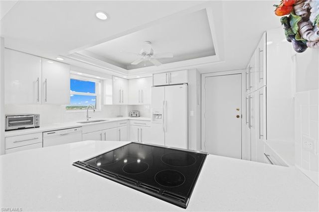 10691 Gulf Shore DR 1102, Naples, FL 34108