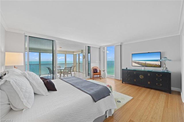 10691 Gulf Shore DR 1102, Naples, FL 34108
