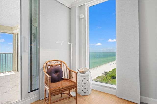 10691 Gulf Shore DR 1102, Naples, FL 34108