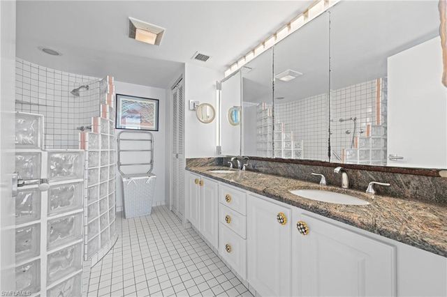 10691 Gulf Shore DR 1102, Naples, FL 34108