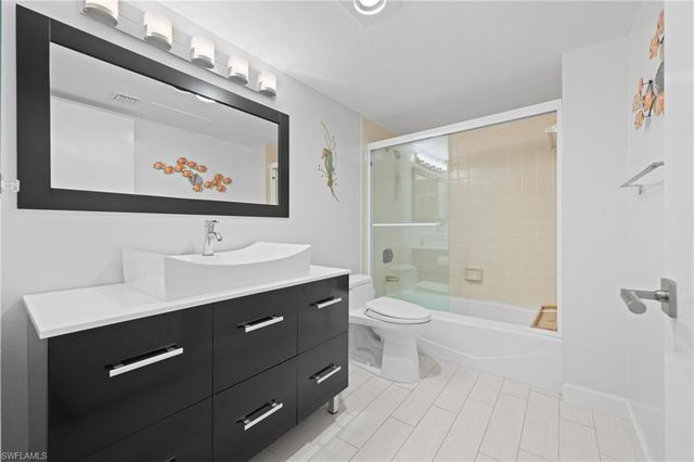 10691 Gulf Shore DR 1102, Naples, FL 34108