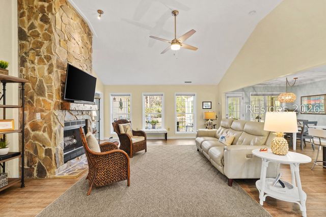 561 Sams Point Rd, Beaufort, SC 29907