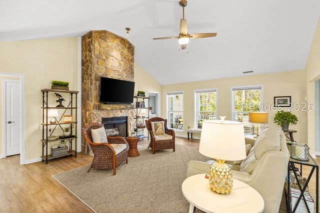 561 Sams Point Rd, Beaufort, SC 29907