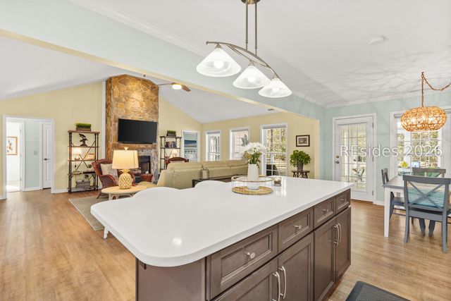 561 Sams Point Rd, Beaufort, SC 29907