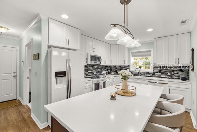 561 Sams Point Rd, Beaufort, SC 29907