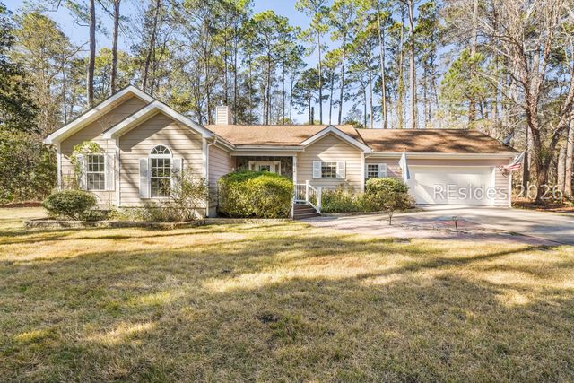 561 Sams Point Rd, Beaufort, SC 29907