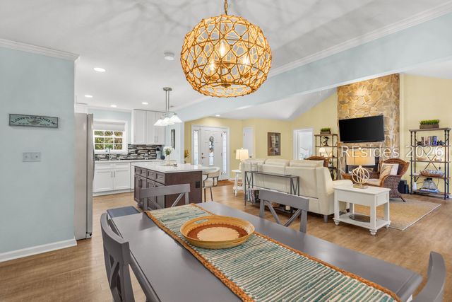 561 Sams Point Rd, Beaufort, SC 29907