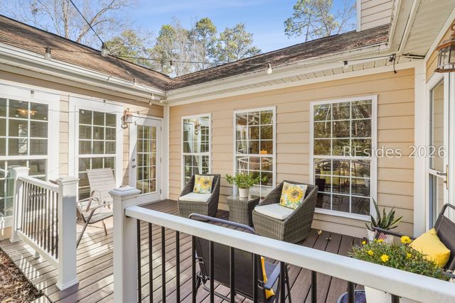 561 Sams Point Rd, Beaufort, SC 29907