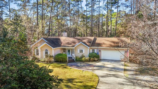 561 Sams Point Rd, Beaufort, SC 29907