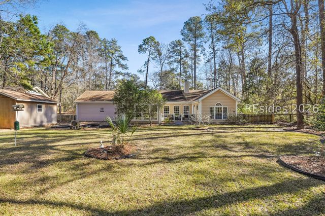 561 Sams Point Rd, Beaufort, SC 29907
