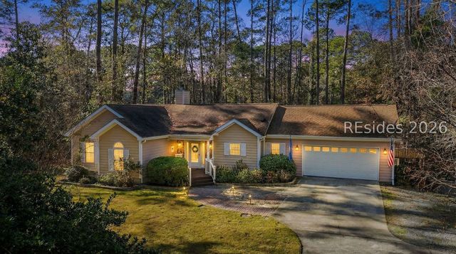 561 Sams Point Rd, Beaufort, SC 29907