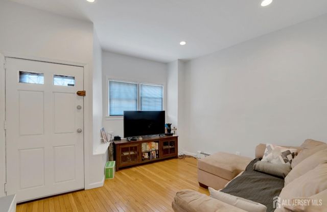 106 Broughton Avenue, Bloomfield, NJ 07003