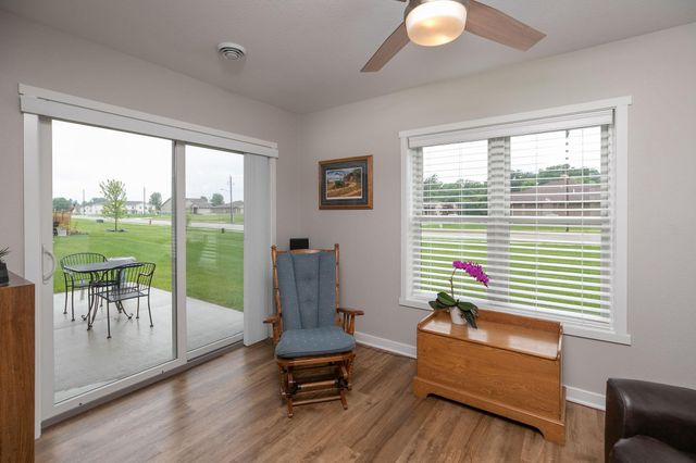 2882 Meadowview Lane NE, Owatonna, MN 55060