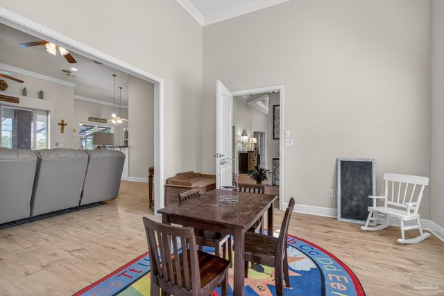 2930 Fenceline Rd, Pensacola, FL 32507