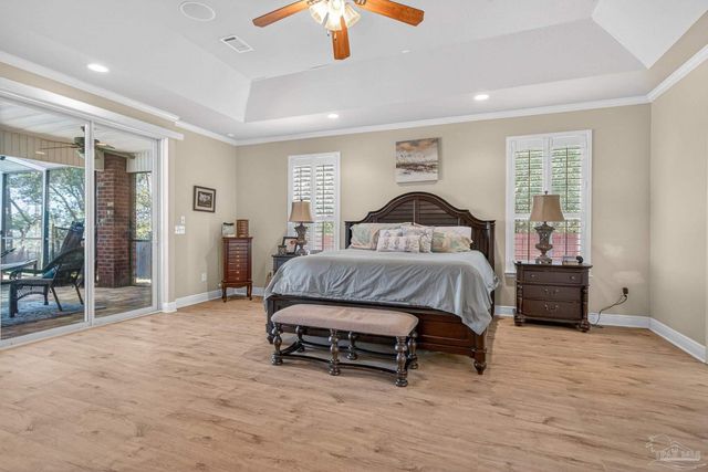 2930 Fenceline Rd, Pensacola, FL 32507