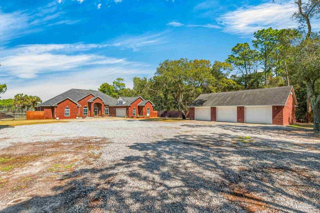 2930 Fenceline Rd, Pensacola, FL 32507