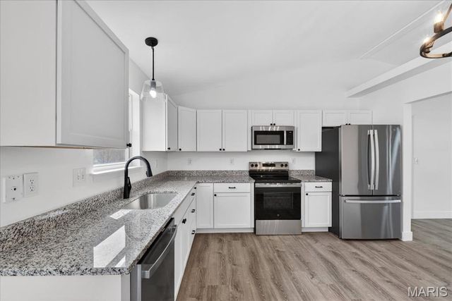 254 Highway M, Villa Ridge, MO 63089