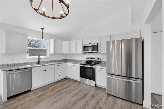 254 Highway M, Villa Ridge, MO 63089