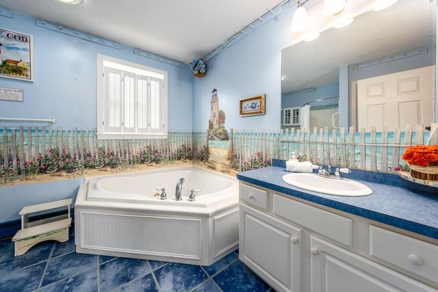 16 Weather Deck Road, Bourne, MA 02532