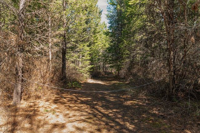 963 Thompson Rd, Elk, WA 99009