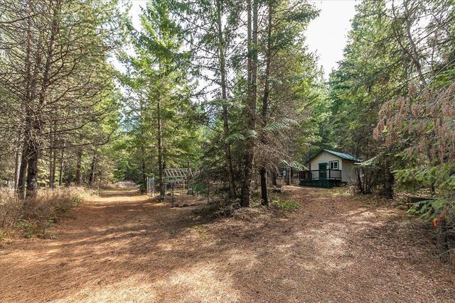 963 Thompson Rd, Elk, WA 99009