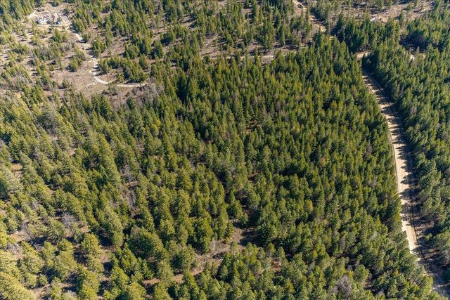 963 Thompson Rd, Elk, WA 99009