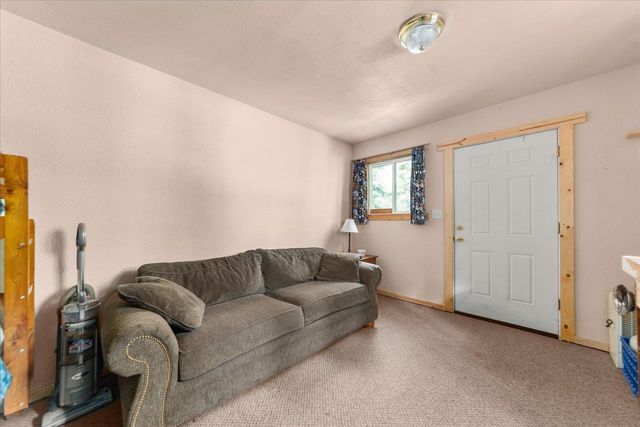 963 Thompson Rd, Elk, WA 99009