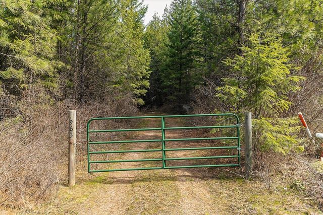 963 Thompson Rd, Elk, WA 99009