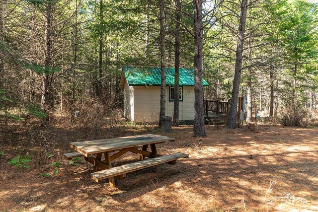 963 Thompson Rd, Elk, WA 99009