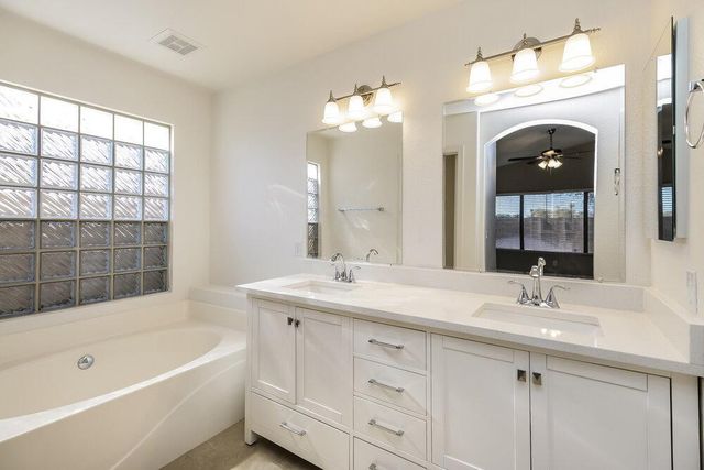 1233 S Colonial Drive, Gilbert, AZ 85296