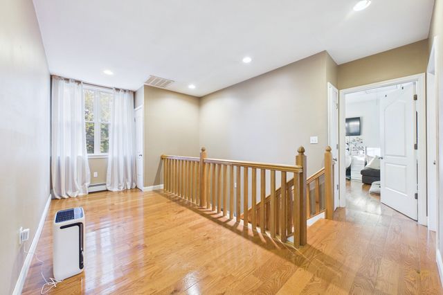 1485 N Hixville Rd, Dartmouth, MA 02747