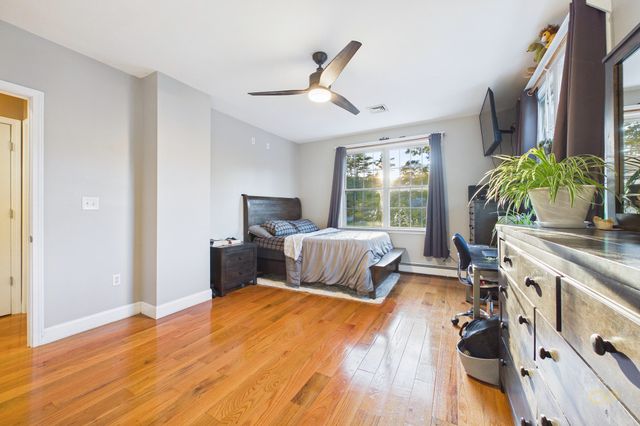 1485 N Hixville Rd, Dartmouth, MA 02747