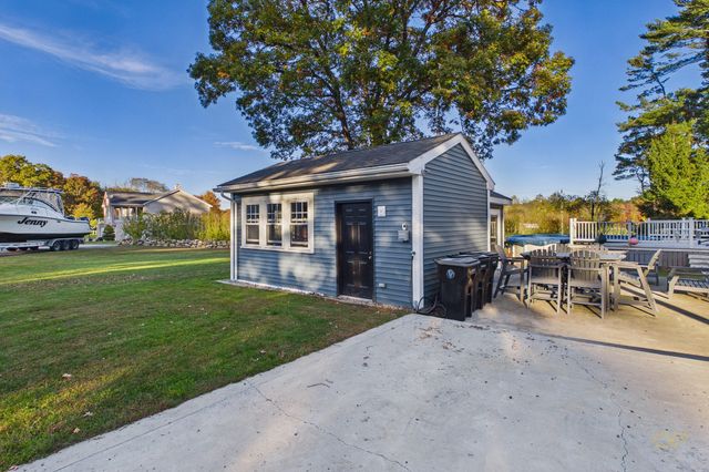 1485 N Hixville Rd, Dartmouth, MA 02747