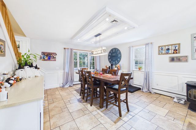 1485 N Hixville Rd, Dartmouth, MA 02747