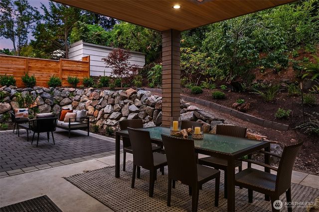 1027 McGilvra Boulevard E, Seattle, WA 98112