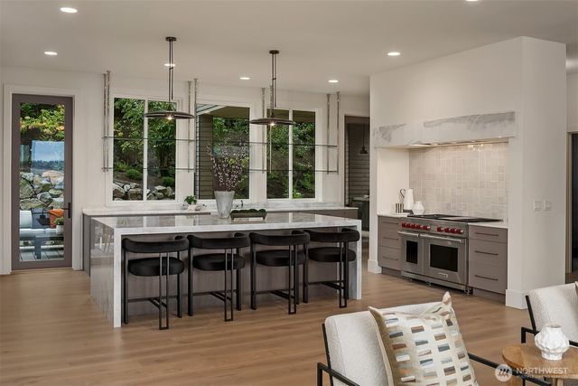 1027 McGilvra Boulevard E, Seattle, WA 98112