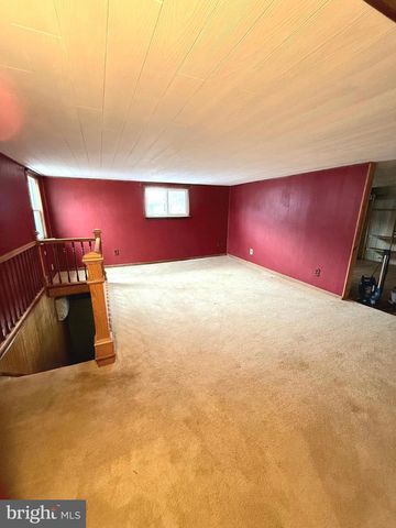 176 ROOSEVELT DR, Morea, PA 17948