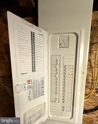 176 ROOSEVELT DR, Morea, PA 17948