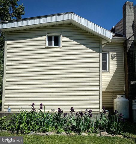 176 ROOSEVELT DR, Morea, PA 17948